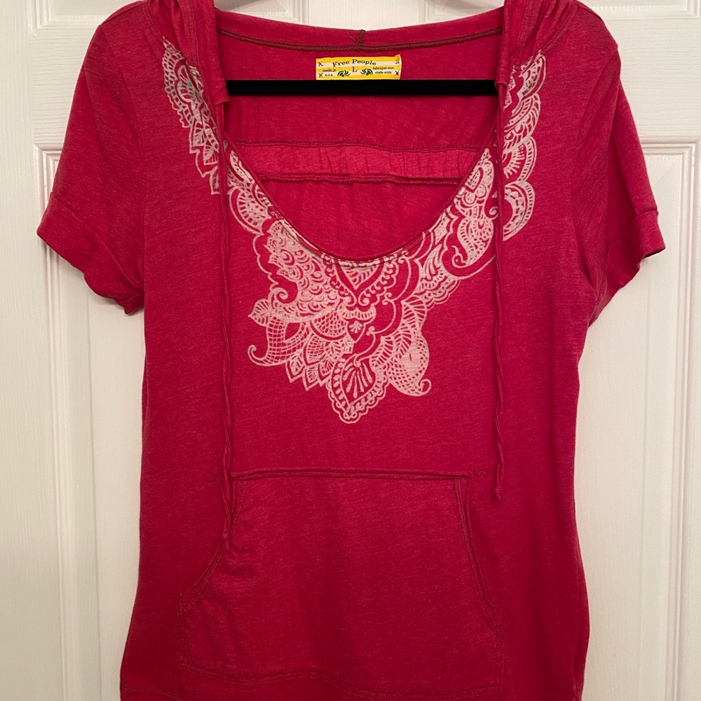 Free People Women’s Hooded T-shirt (Size L)